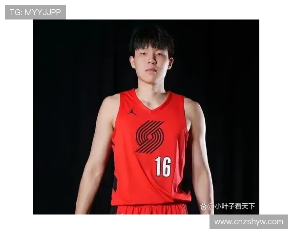 杨瀚森训练完喝蛋白粉像喝水，这胃是租来的吧？